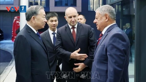 Tổng Bí thư Tô Lâm thăm Công ty công nghiệp quốc phòng Samel-90 (Bulgaria)