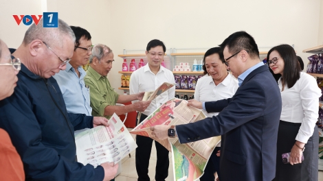 Người dân có thể đọc Dự thảo Văn kiện Đại hội Đảng lần thứ XIV tại hệ thống Bưu điện - Văn hoá xã