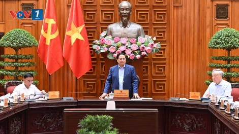 Thủ tướng: Tuyệt đối không để người dân chịu cảnh "màn trời chiếu đất"