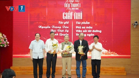 Trao giải thưởng Cuộc thi Sáng tác Tiểu thuyết lần thứ nhất