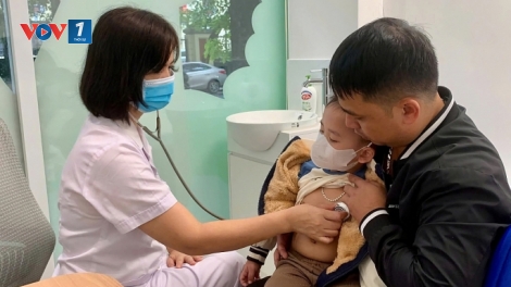 Số trẻ mắc cúm tăng, bác sĩ cảnh báo phụ huynh không chủ quan