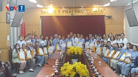 Ngày Nhà giáo Việt Nam, thầy thuốc tri ân thầy cô giáo là bệnh nhân ung thư