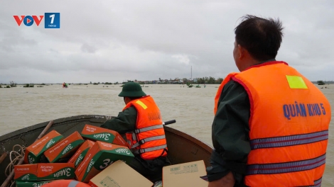 Vững vàng áo lính giữa dòng lũ xoáy