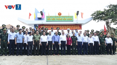 Thời sự 18h 19/11/2025: Tổng Bí thư thăm cán bộ, chiến sĩ các đơn vị làm nhiệm vụ trên đảo Hòn Khoai