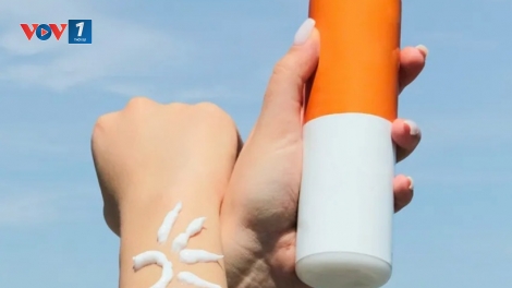 Bộ Y tế thu hồi, tiêu huỷ lô kem chống nắng trên nhãn ghi SPF 45+, kiểm nghiệm chỉ đạt 2