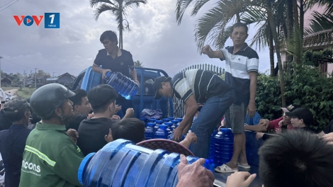 Những “người vác tù và hàng tổng” hết mình vì bà con trong lũ dữ