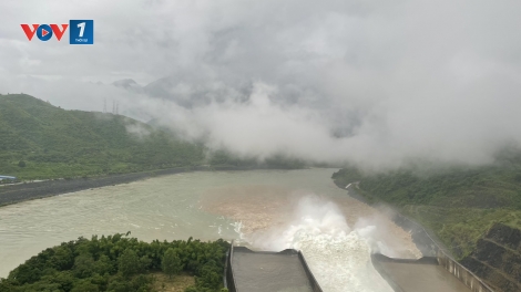 Mở 01 cửa xả đáy thủy điện Sơn La và mở cửa tràn xả mặt thủy điện Lai Châu trong chiều 9/11
