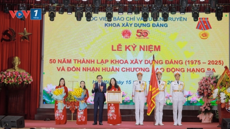 Khoa Xây dựng Đảng kỷ niệm 50 năm thành lập và đón nhận Huân chương lao động hạng Ba