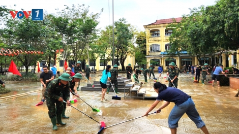 Thành phố Huế khắc phục trường lớp sau lũ, đón học sinh trở lại
