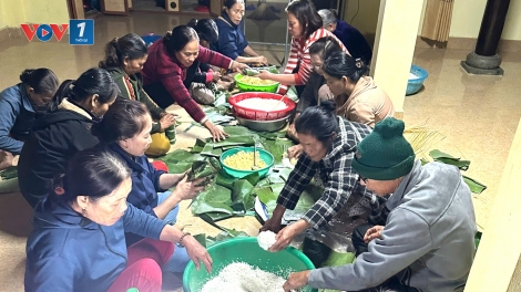 Người dân vùng rốn lũ Huế chung tay giúp bà con vùng lũ Nam Trung Bộ