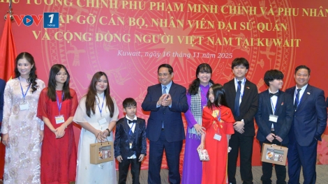Thủ tướng Phạm Minh Chính gặp gỡ cộng đồng người Việt Nam tại Kuwait