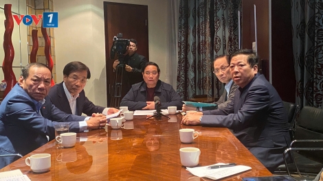 Thủ tướng Phạm Minh Chính họp khẩn trực tuyến từ Nam Phi