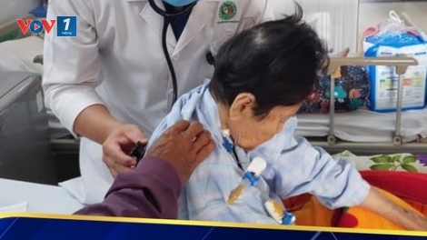 Cứu sống bệnh nhân sốc tim, ngưng tim trong “cuộc đua một phút sinh tử”