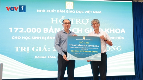 Nhà xuất bản Giáo dục Việt Nam hỗ trợ khẩn cấp sách giáo khoa cho học sinh Khánh Hòa sau lũ