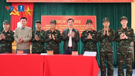 Quân khu 2 bàn giao mặt bằng đã rà phá bom mìn, vật nổ cho các địa phương