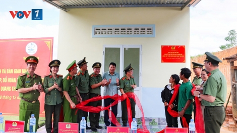 Công an Khánh Hòa khánh thành căn nhà đầu tiên trong “Chiến dịch Quang Trung”