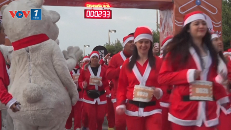 Cuộc thi chạy của những Ông già Noel tại Mexico