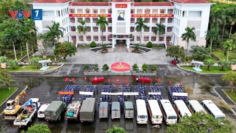 Vùng 3 Hải quân thực hiện “Chiến dịch Quang Trung” giúp dân thiệt hại sau mưa lũ