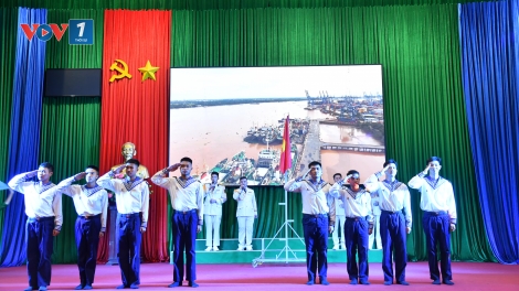 Liên hoan văn nghệ quần chúng “Vinh quang người lính biển” tại Lữ đoàn 125