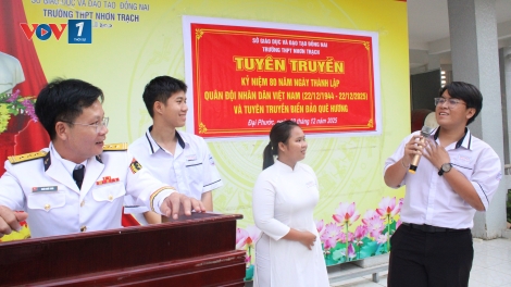Gần 1.000 học sinh trường THPT Nhơn Trạch nghe tuyên truyền biển, đảo