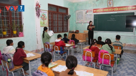 Quảng Trị thiếu khoảng 3.300 giáo viên nhưng vẫn phải tinh giản biên chế