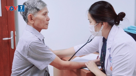 Khám miễn phí cho người nghèo, người cao tuổi