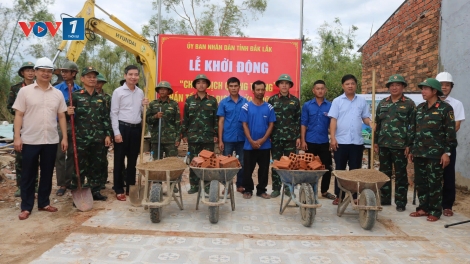 Đắk Lắk khởi động “Chiến dịch Quang Trung” thần tốc xây dựng, sửa chữa nhà giúp đồng bào vùng lũ