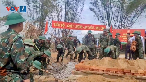 Quân khu 5 ra quân xây dựng nhà cho người dân vùng lũ Đắk Lắk