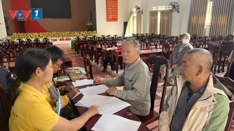 Người dân khu vực miền Trung bị ảnh hưởng bão lũ nhận gộp 3 tháng lương hưu, trợ cấp bảo hiểm xã hội