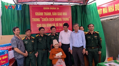 Bàn giao ngôi nhà đầu tiên trong “Chiến dịch Quang Trung” tại Gia Lai