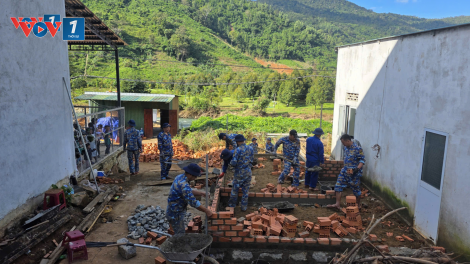 Khánh Hòa thần tốc dựng lại nhà cho dân sau lũ trong “Chiến dịch Quang Trung”