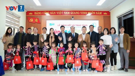 Trao tặng 140 nghìn sản phẩm sữa cho trẻ em vùng cao Lai Châu