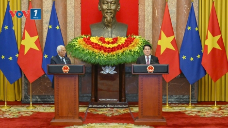 Chủ tịch nước Lương Cường và Chủ tịch Hội đồng châu Âu gặp gỡ báo chí
