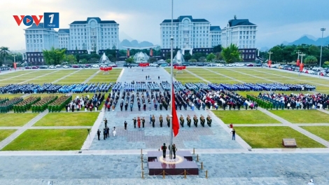 Thiêng liêng Lễ Chào cờ chào năm mới 2026 tại Lai Châu