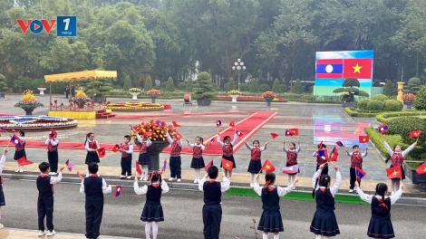 Tổng Bí thư, Chủ tịch nước Lào và Phu nhân thăm cấp Nhà nước tới Việt Nam