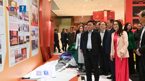 Đồng chí Trần Cẩm Tú chủ trì buổi sơ duyệt các hoạt động chuẩn bị cho Đại hội đại biểu toàn quốc lần thứ XIV của Đảng