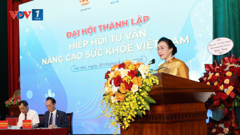 Chăm sóc sức khoẻ toàn diện cho người dân