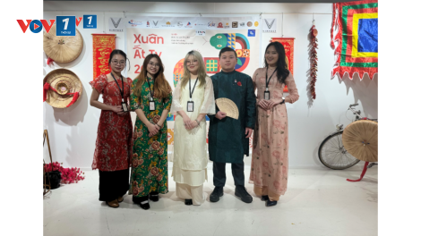 Tuổi trẻ Việt Nam tại Pháp: Đại hội XVI của Đảng là lời hiệu triệu cống hiến