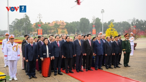 Thời sự 12h 13/2/2026: Lãnh đạo Đảng, Nhà nước viếng Chủ tịch Hồ Chí Minh nhân dịp Tết Nguyên đán