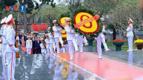 Thời sự 18h 13/2/2026: Lãnh đạo Đảng, Nhà nước vào Lăng viếng Chủ tịch Hồ Chí Minh