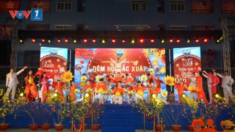Vùng 4 Hải quân tổ chức chuỗi hoạt động “Xuân chung tay giữ biển – Tết thắm tình quân dân”