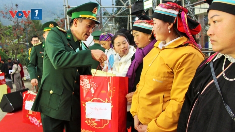 Tuyên Quang: “Xuân biên phòng ấm lòng dân bản” ấm tình quân dân nơi biên cương tổ quốc.