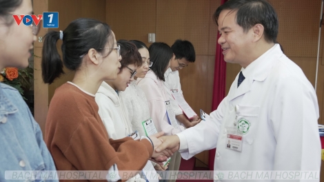 Hơn 100 bác sĩ nội trú được tuyển dụng làm việc hợp đồng đúng dịp 27/2