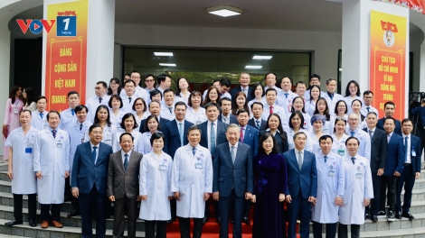 Thời sự 18h 27/2/2026: Tổng Bí thư thăm, chúc mừng cán bộ, nhân viên y tế Bệnh viện Hữu nghị