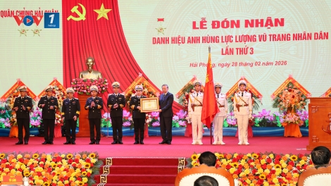 Hải quân nhân dân Việt Nam đón nhận danh hiệu Anh hùng Lực lượng vũ trang nhân dân lần thứ 3