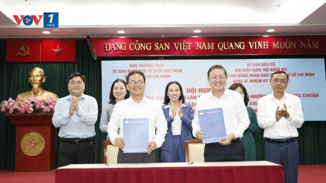 TP.HCM bàn giao danh sách 257 người đủ tiêu chuẩn ứng cử ĐBQH và HĐND