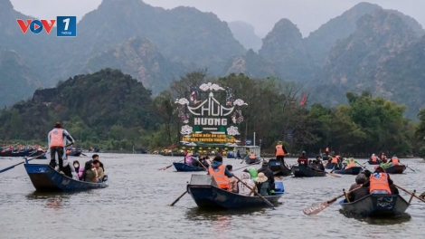 Thời sự 6h 18/2/2026: Lễ hội du lịch Chùa Hương năm 2026 chính thức diễn ra từ hôm nay