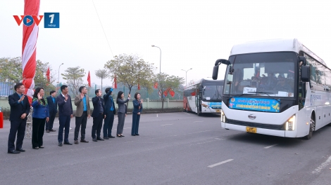 LĐLĐ thành phố Hà Nội tổ chức 26 chuyến xe đưa 1.200 công nhân về quê đón Tết