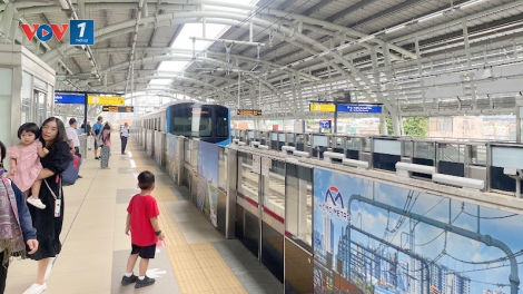 Metro 1 miễn phí vé, chạy khung giờ đặc biệt vào đêm giao thừa