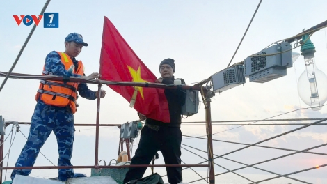 Tàu CSB 4036 tăng cường bám biển thực hiện nhiệm vụ trong những ngày Xuân